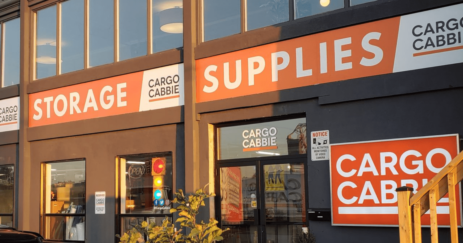 Furniture warehousing in Toronto Furniture warehousing in Toronto